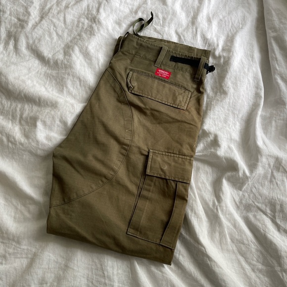 Supreme mid-late 2000s Cargo Pants - Picture 3 of 3